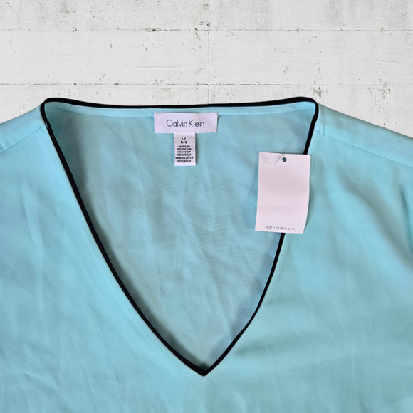 Calvin Klein Mint Green V Neck Bell Sleeve Relaxed Fit Womens Blouse Size Large - Picture 2 of 6